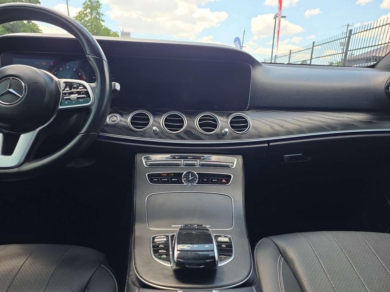 2019 Mercedes-Benz E-Class E 300 4MATIC AMG PKG * NO ACCIDENTS / BURMESTER SOUND / AMBIENT LIGHTING Photo