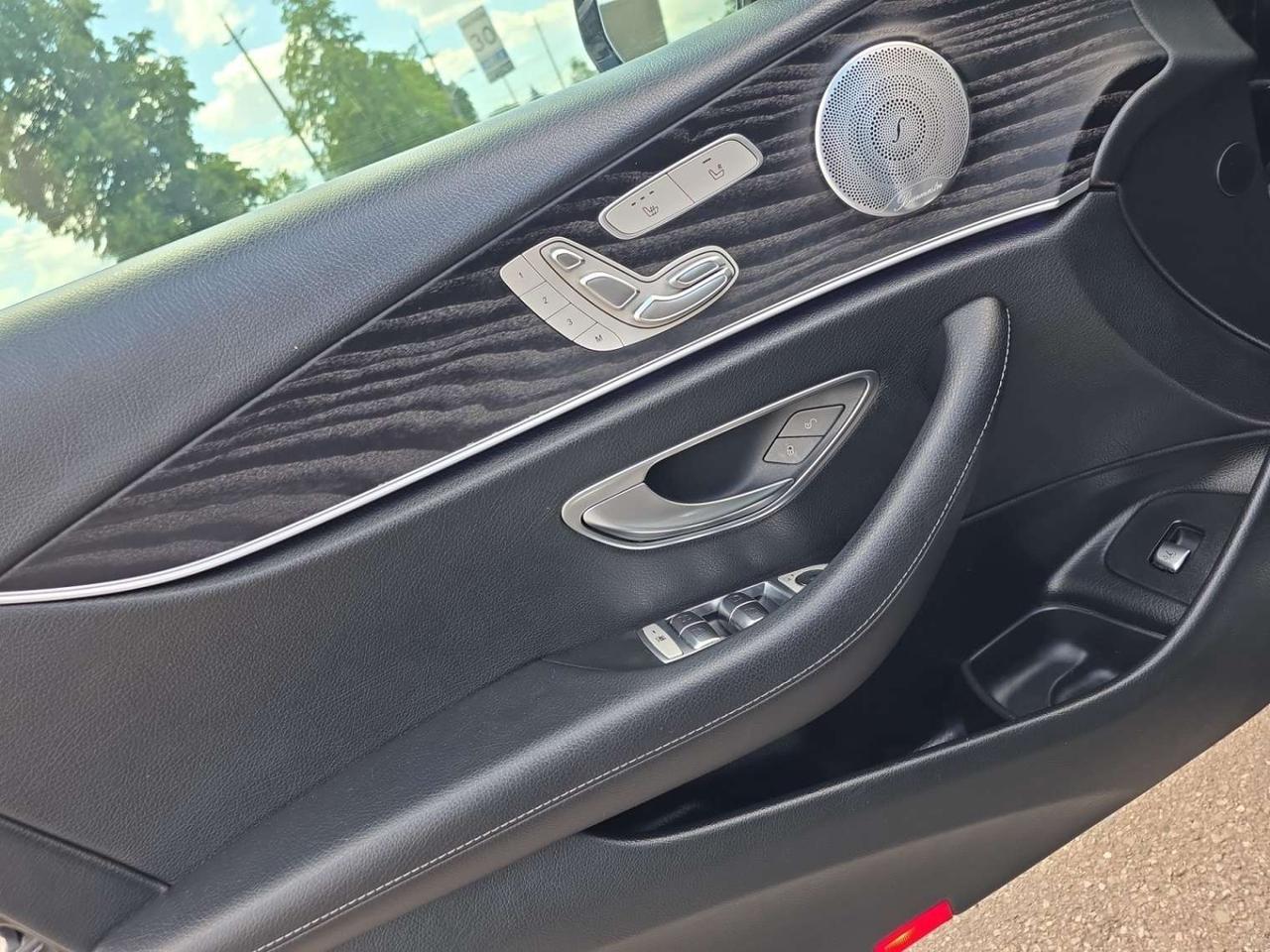 2019 Mercedes-Benz E-Class E 300 4MATIC AMG PKG * NO ACCIDENTS / BURMESTER SOUND / AMBIENT LIGHTING Photo