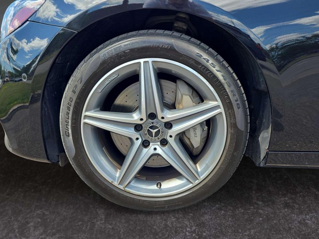 2019 Mercedes-Benz E-Class E 300 4MATIC AMG PKG * NO ACCIDENTS / BURMESTER SOUND / AMBIENT LIGHTING Photo