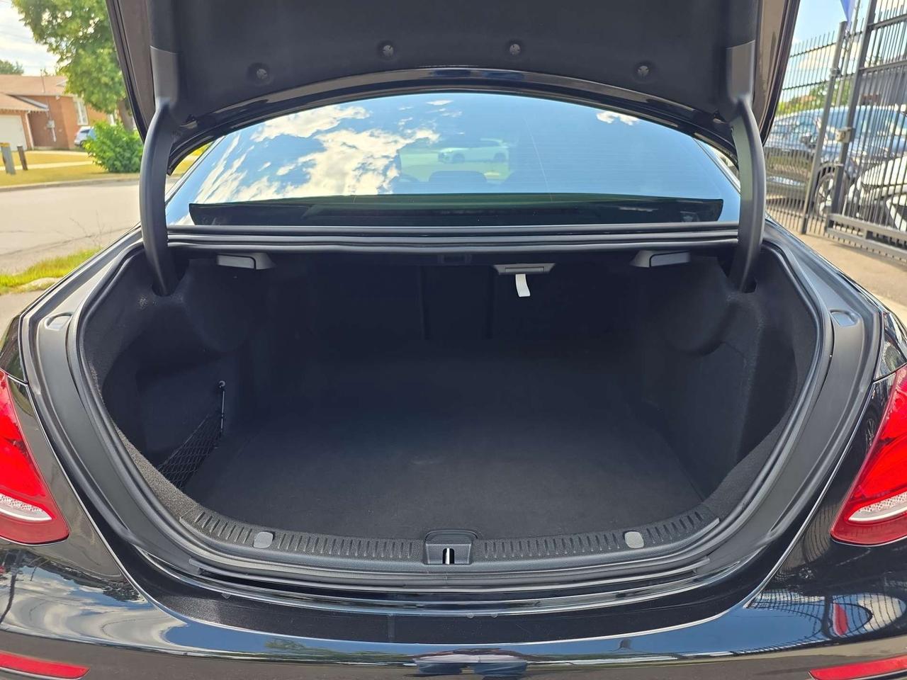 2019 Mercedes-Benz E-Class E 300 4MATIC AMG PKG * NO ACCIDENTS / BURMESTER SOUND / AMBIENT LIGHTING Photo