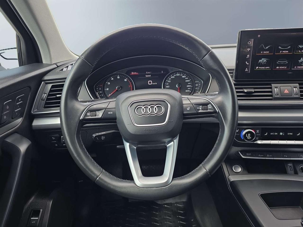 2021 Audi Q5 QUATTRO * DRIVER ASSIST / CARPLAY / CAMERA / PARK ASSIST / LED LIGHTS Photo