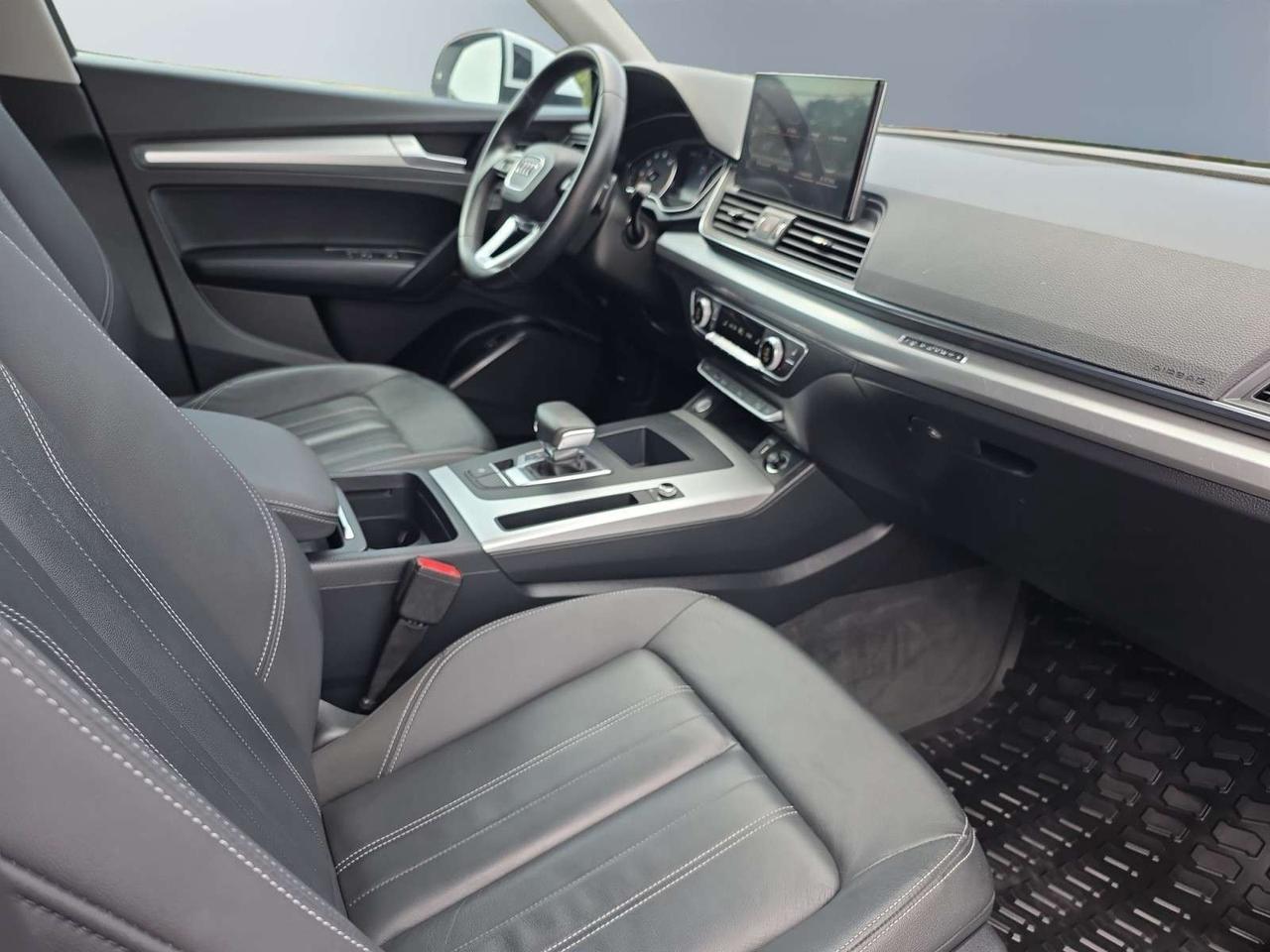 2021 Audi Q5 QUATTRO * DRIVER ASSIST / CARPLAY / CAMERA / PARK ASSIST / LED LIGHTS Photo