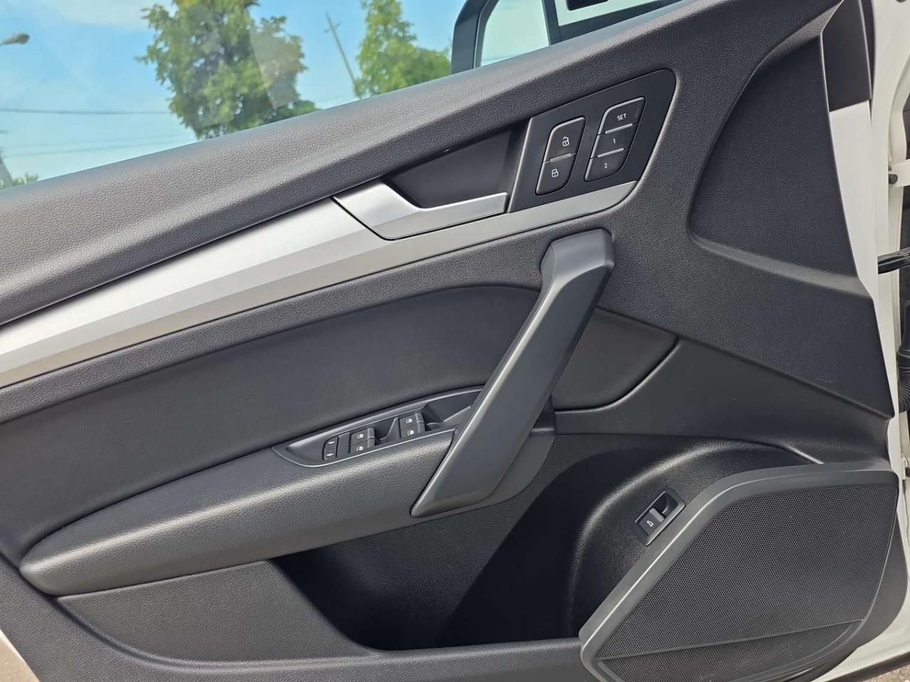 2021 Audi Q5 QUATTRO * DRIVER ASSIST / CARPLAY / CAMERA / PARK ASSIST / LED LIGHTS Photo