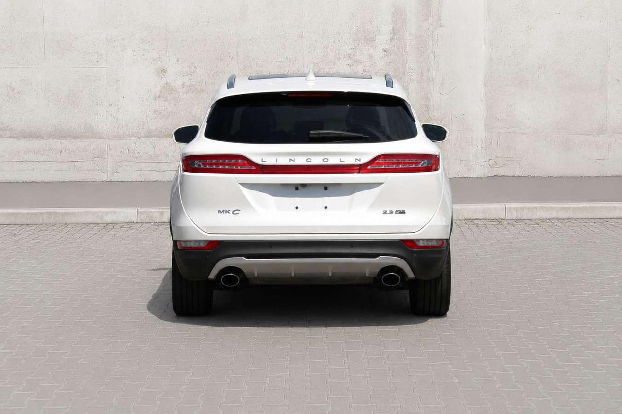 2015 Lincoln MKC AWD  Gps SiriusXM ReverseCamera Moonroof HtdSeats Photo