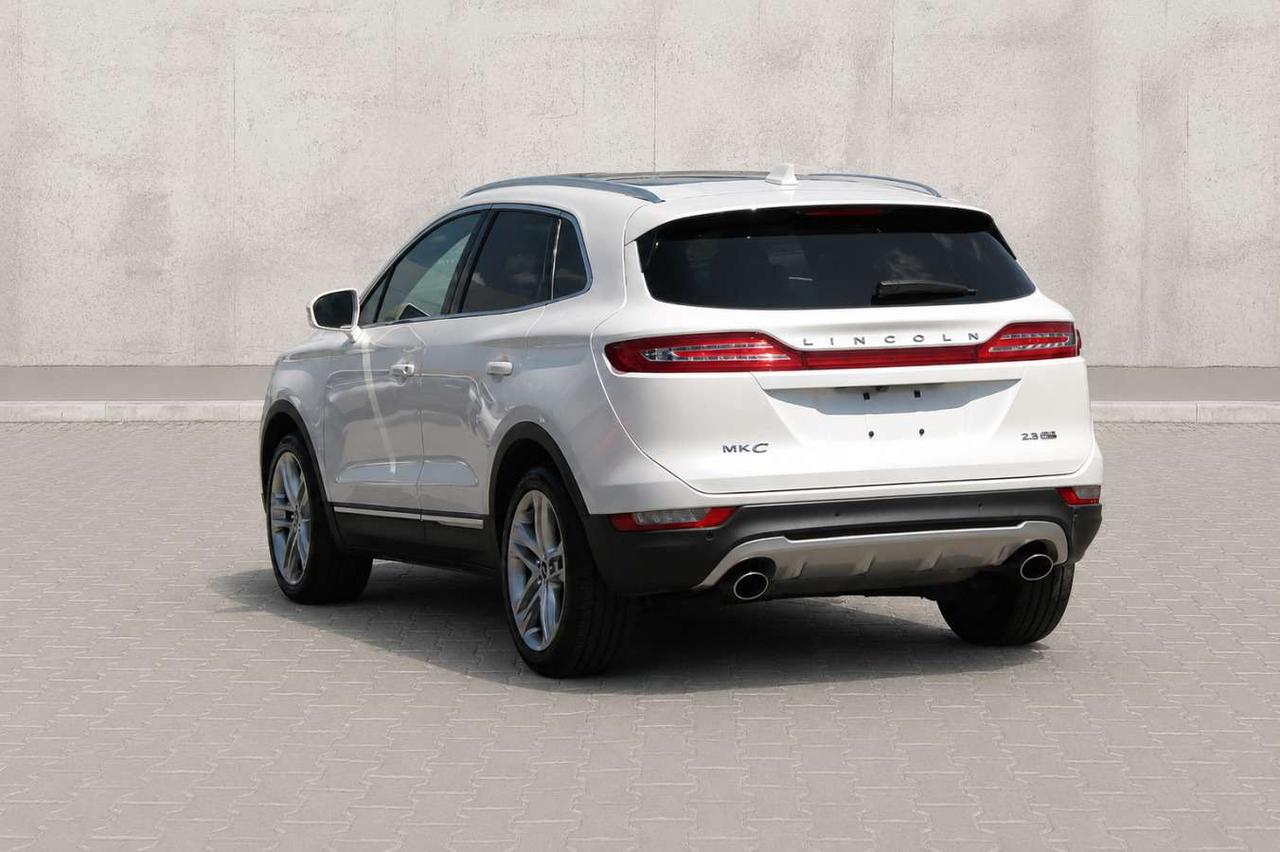 2015 Lincoln MKC AWD  Gps SiriusXM ReverseCamera Moonroof HtdSeats Photo