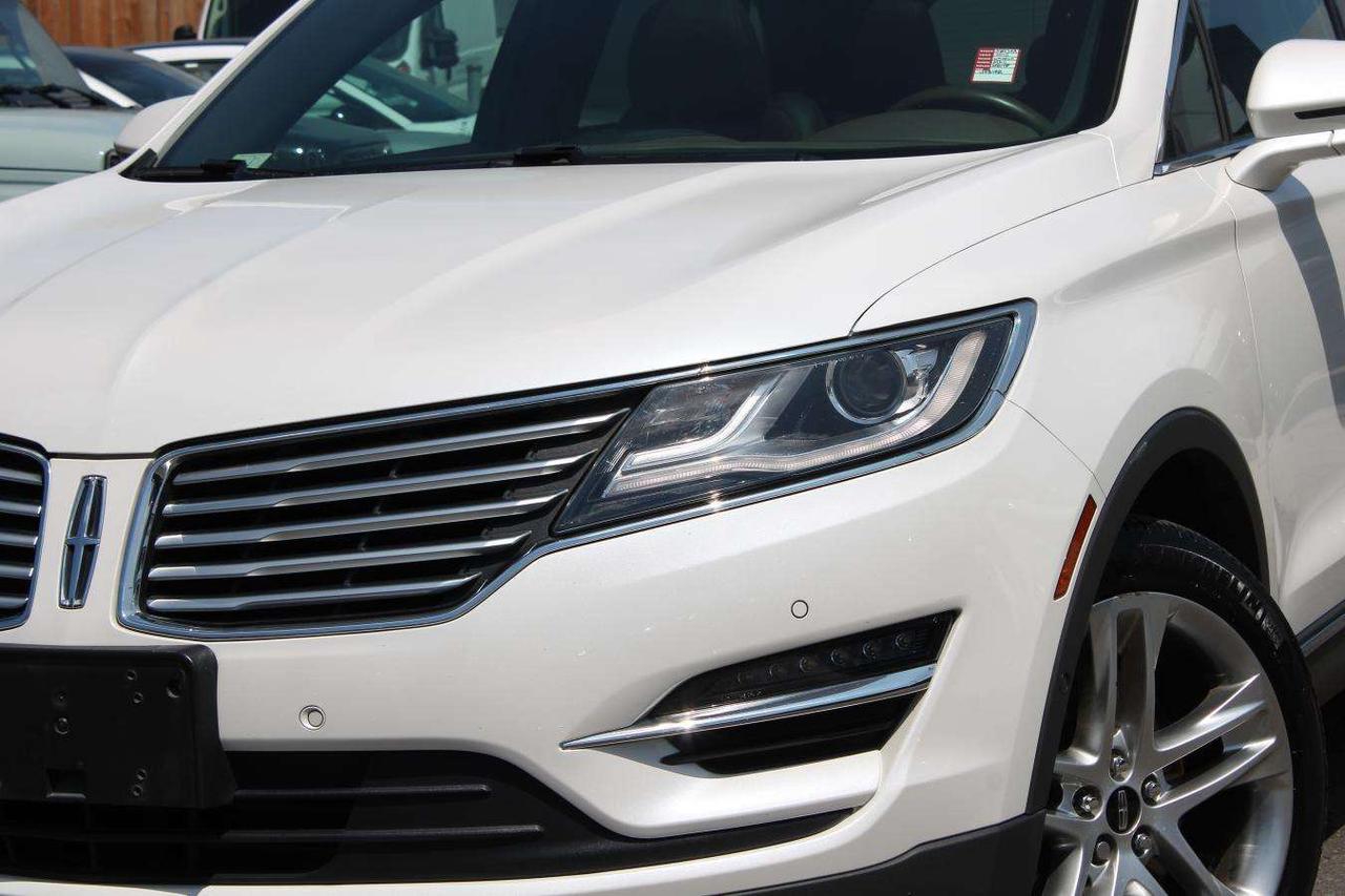 2015 Lincoln MKC AWD  Gps SiriusXM ReverseCamera Moonroof HtdSeats Photo
