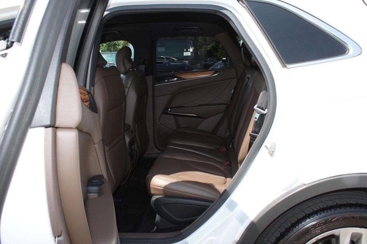 2015 Lincoln MKC AWD  Gps SiriusXM ReverseCamera Moonroof HtdSeats Photo