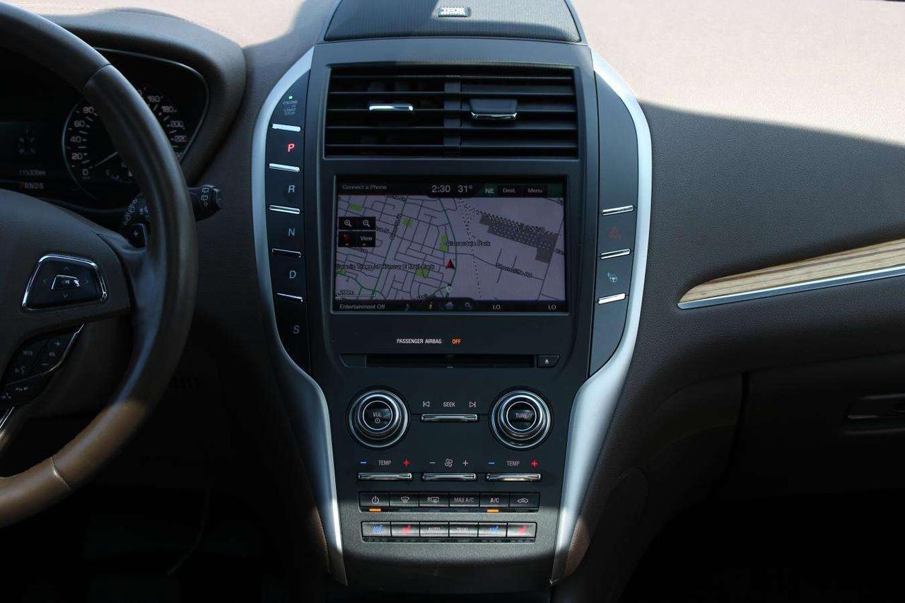 2015 Lincoln MKC AWD  Gps SiriusXM ReverseCamera Moonroof HtdSeats Photo