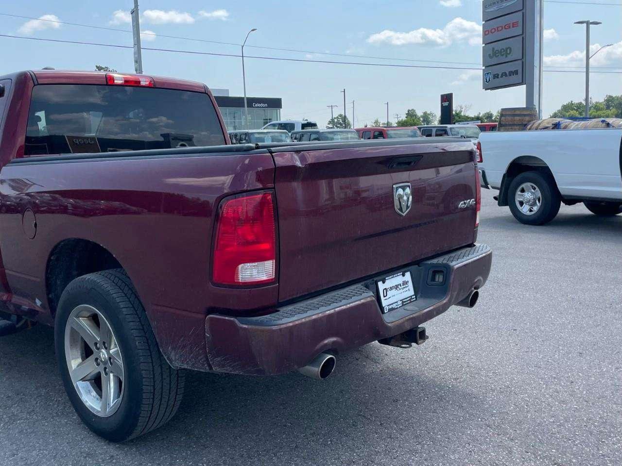2017 RAM 1500 5.7 L HEMI   4X4   BACK UP CAM Photo