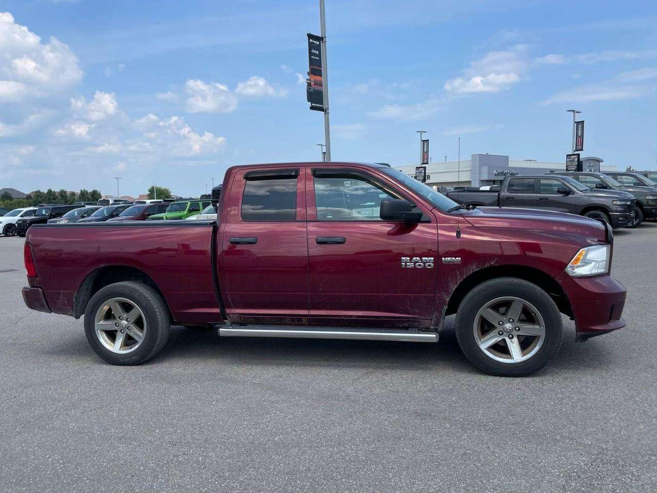 2017 RAM 1500 5.7 L HEMI   4X4   BACK UP CAM Photo