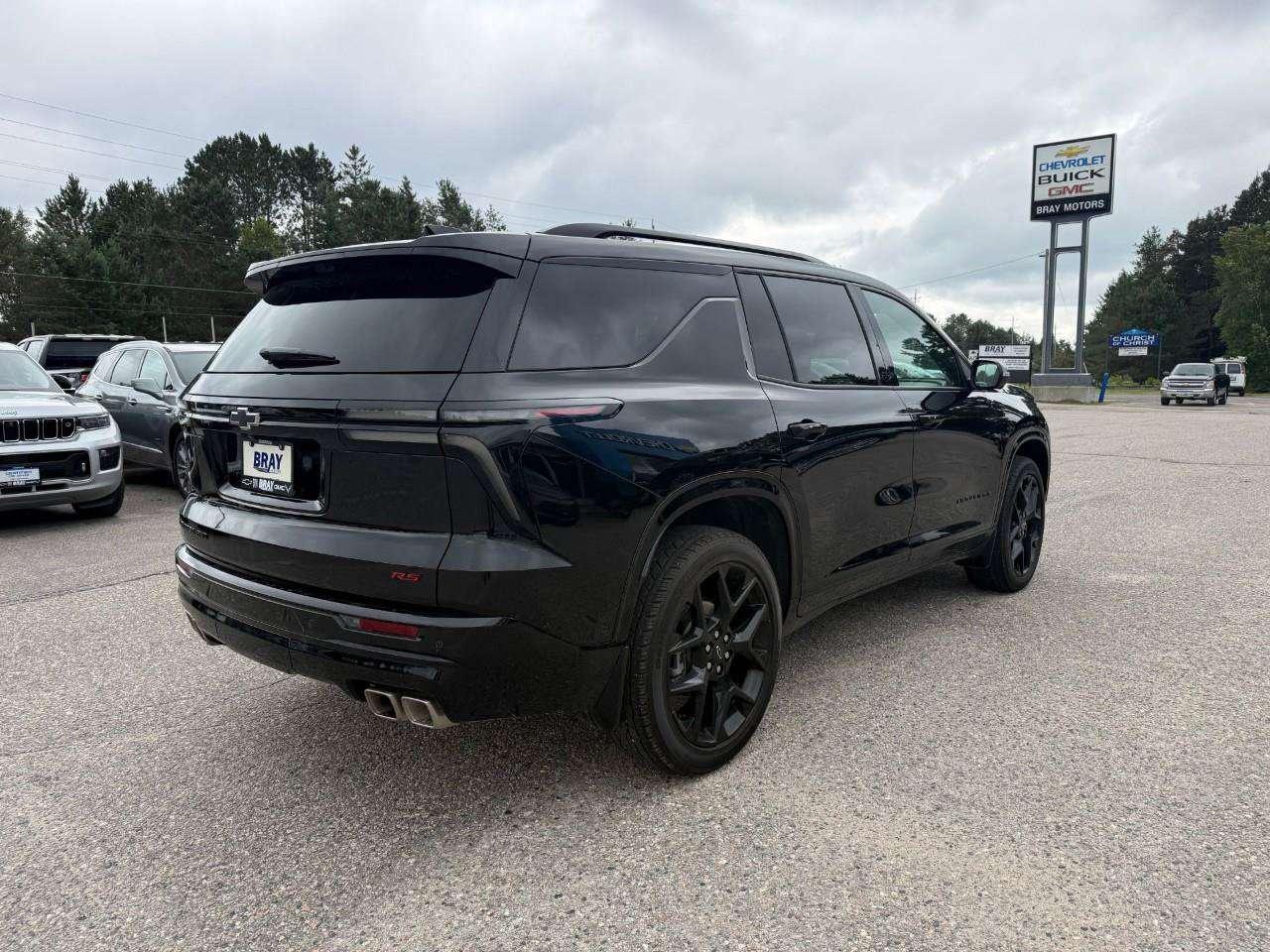2026 Chevrolet Traverse SUPER CRUISE HANDS FREE DRIVING. TRAILERING PKG. 7 PASSENGER SEATING. LOADED. LEASE RETURN. Photo