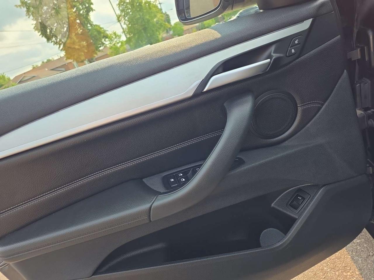 2022 BMW X1 xDrive28i M-Sport * NO ACCIDENTS / CARPLAY / PANORAMIC / AMBIENT LIGHTING Photo