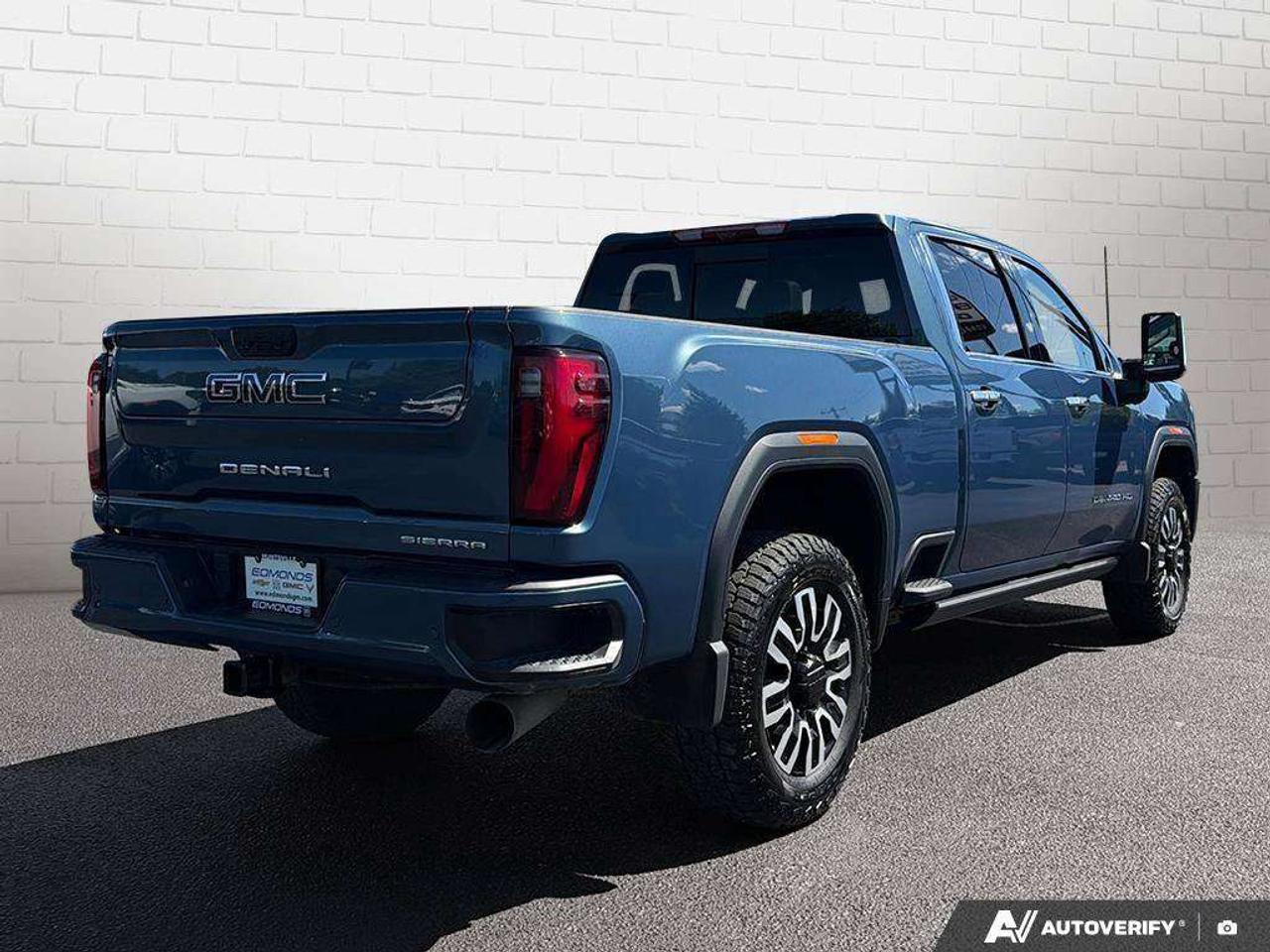 2024 GMC SIERRA 2500HD One Owner   Heated + Vented Seats   Trailer Brake Controller   Remote Start Photo4
