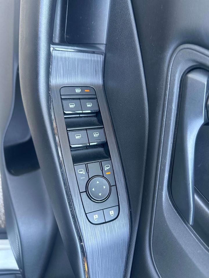 2024 Nissan Rogue S Photo