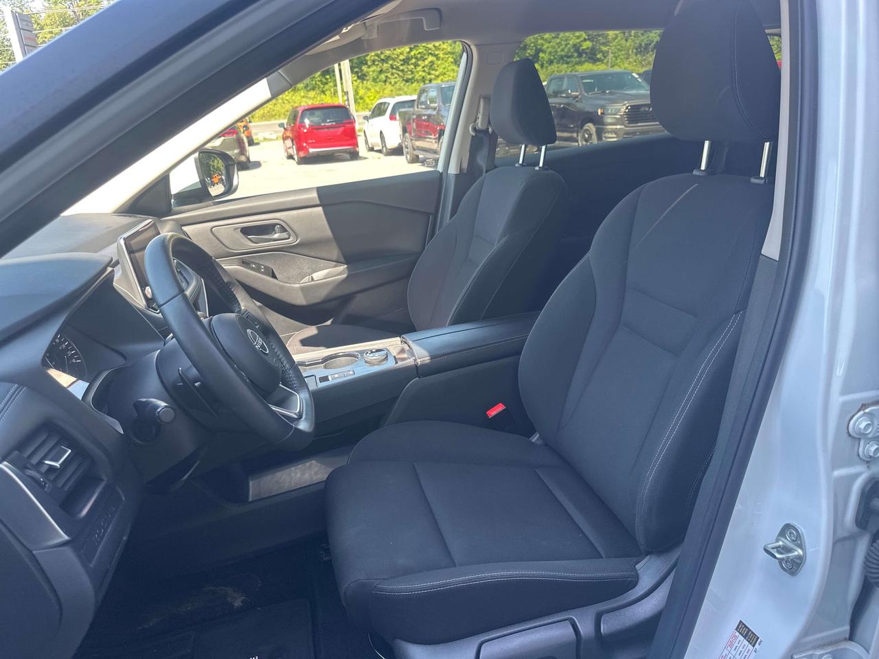 2024 Nissan Rogue S Photo