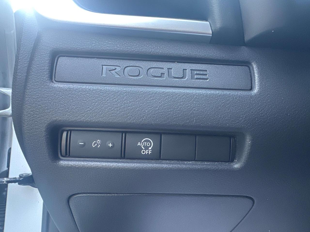 2024 Nissan Rogue S Photo