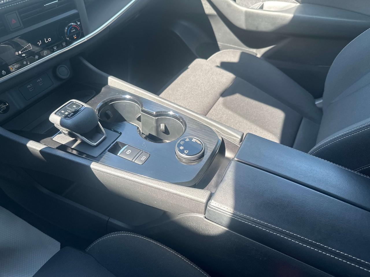 2024 Nissan Rogue S Photo