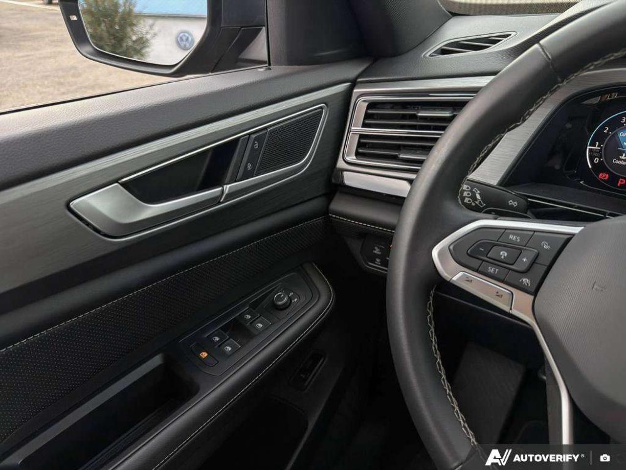 2024 Volkswagen Atlas Comfortline 2.0 TSI 4MOTION Photo
