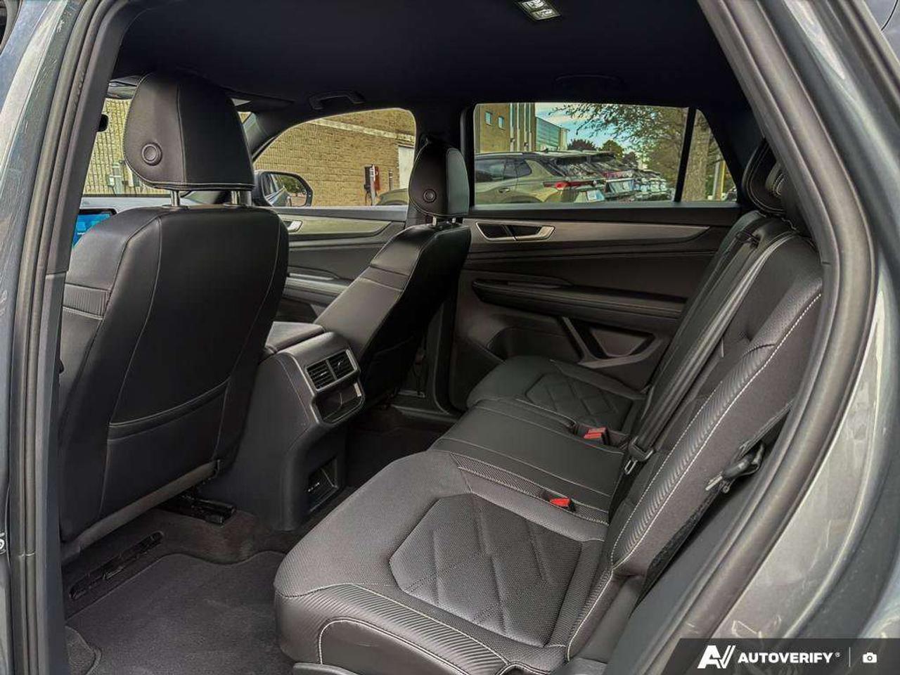 2024 Volkswagen Atlas Comfortline 2.0 TSI 4MOTION Photo