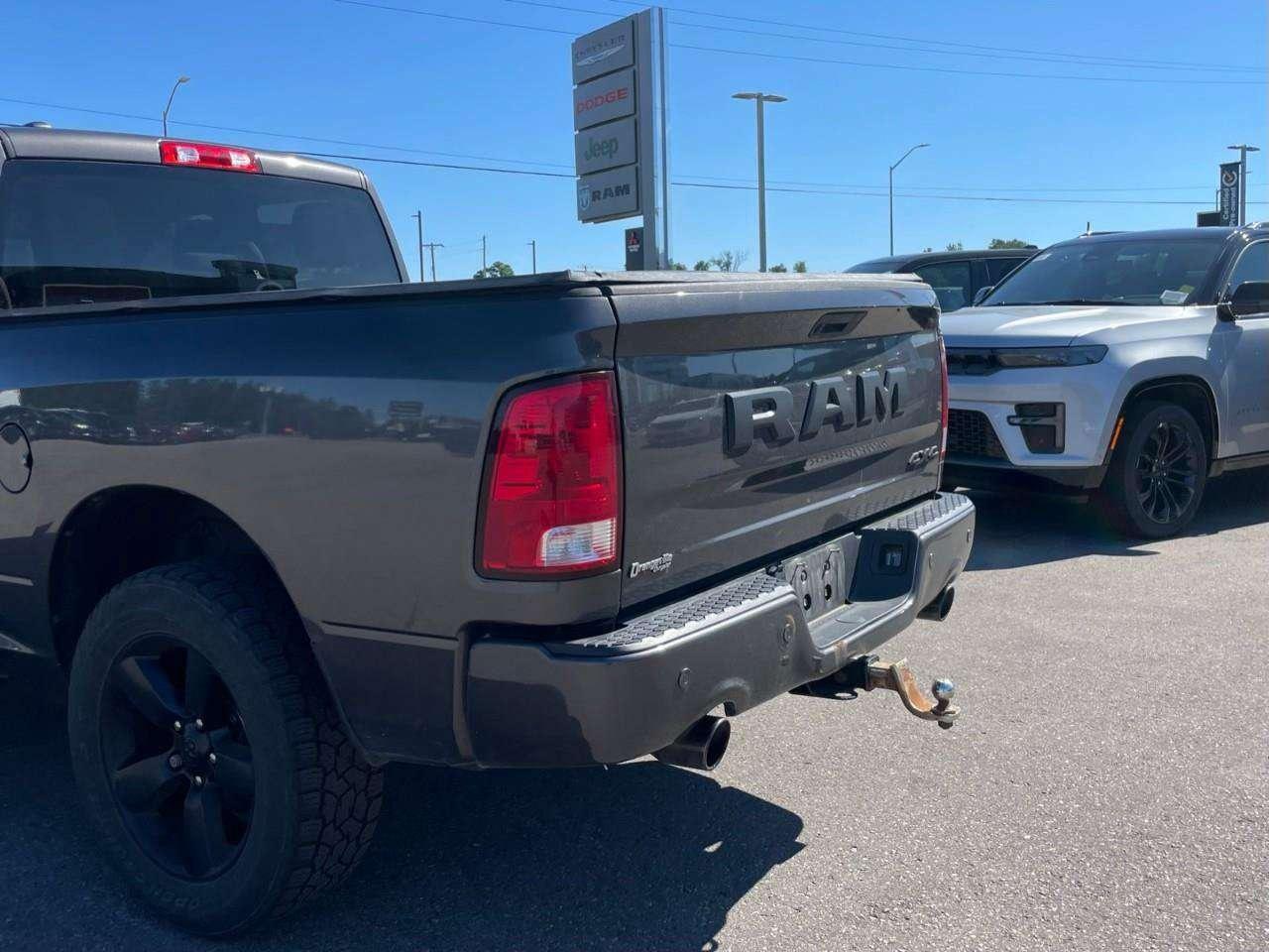 2022 RAM 1500 CLEAN CARFAX   5.7 L HEMI   HTD SEATS Photo
