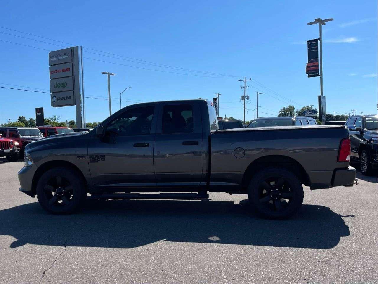 2022 RAM 1500 CLEAN CARFAX   5.7 L HEMI   HTD SEATS Photo5