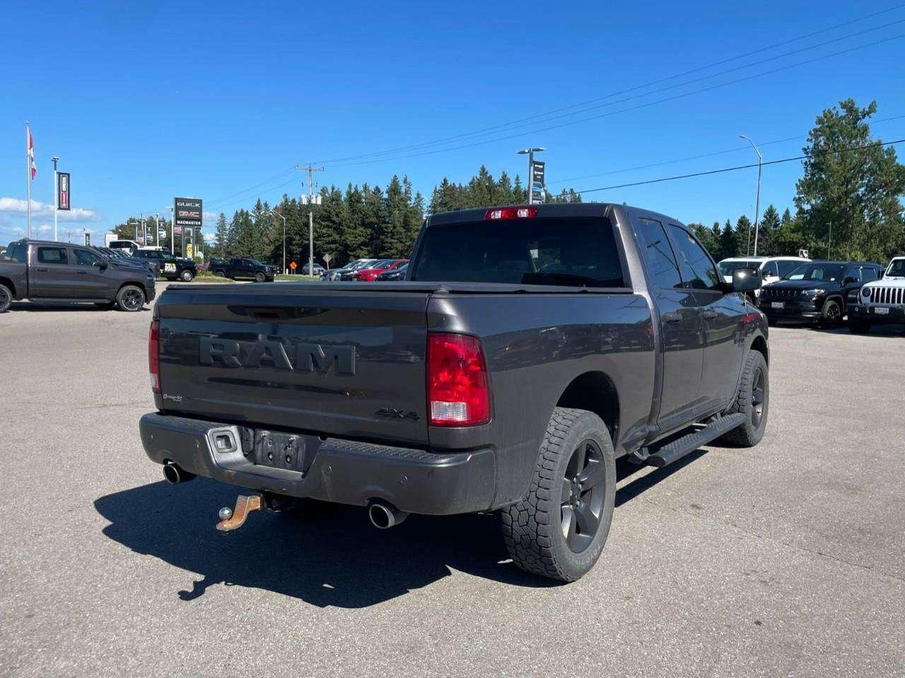 2022 RAM 1500 CLEAN CARFAX   5.7 L HEMI   HTD SEATS Photo