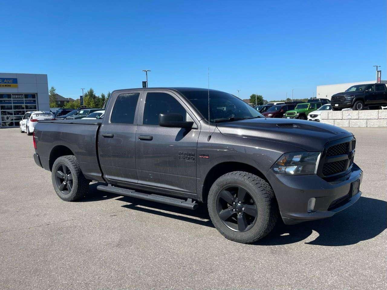 2022 RAM 1500 CLEAN CARFAX   5.7 L HEMI   HTD SEATS Photo