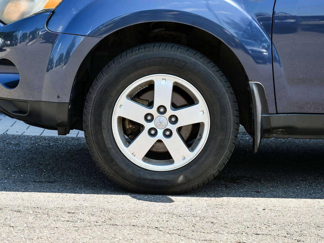 2008 Mitsubishi Outlander ES   ONE OWNER   23 SERVICE RECORDS   SOLD ASIS Photo