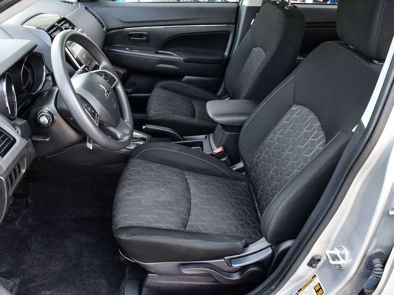 2024 Mitsubishi RVR ES   AWD   CRUISE   HEATED SEAT   BT   CAM   ALLOY Photo