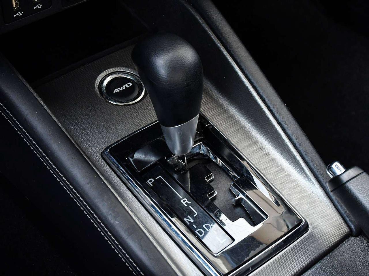 2024 Mitsubishi RVR ES   AWD   CRUISE   HEATED SEAT   BT   CAM   ALLOY Photo