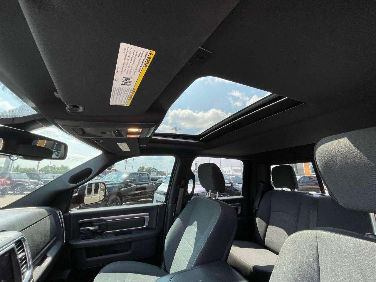 2021 RAM 1500 5.7L HEMI V8   4X4   ACCIDENT FREE Photo