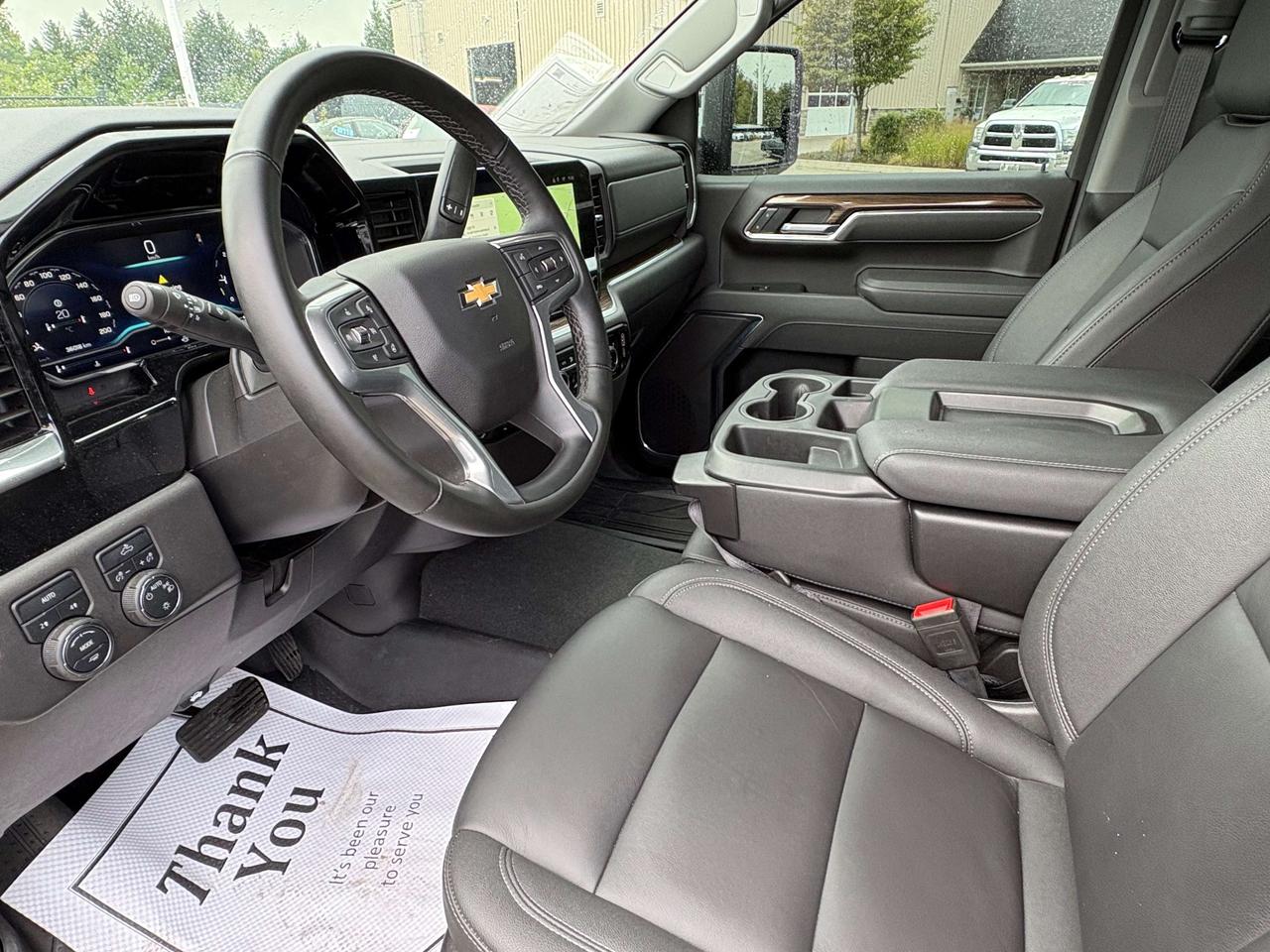 2025 Chevrolet Silverado 1500 LT 4x4 Crew Cab   3.0L Diesel   Nav.   Leather Photo