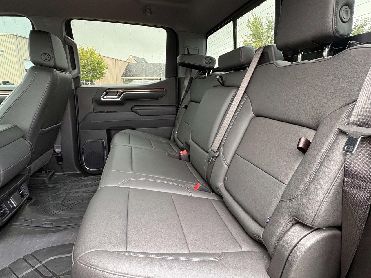 2025 Chevrolet Silverado 1500 LT 4x4 Crew Cab   3.0L Diesel   Nav.   Leather Photo
