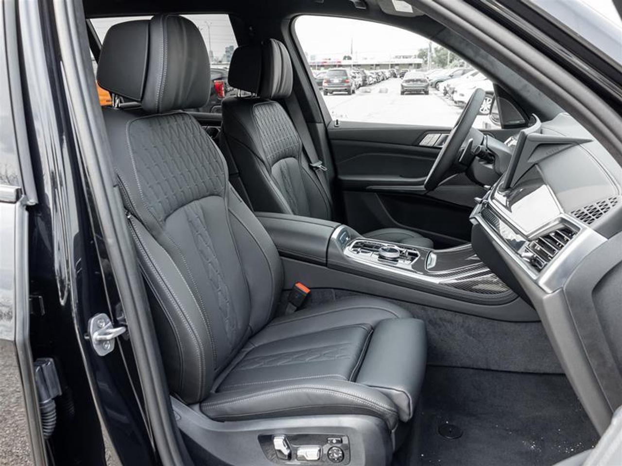 2027 BMW X7 xDrive40i 4dr All-Wheel Drive Sports Activity Vehicle Photo