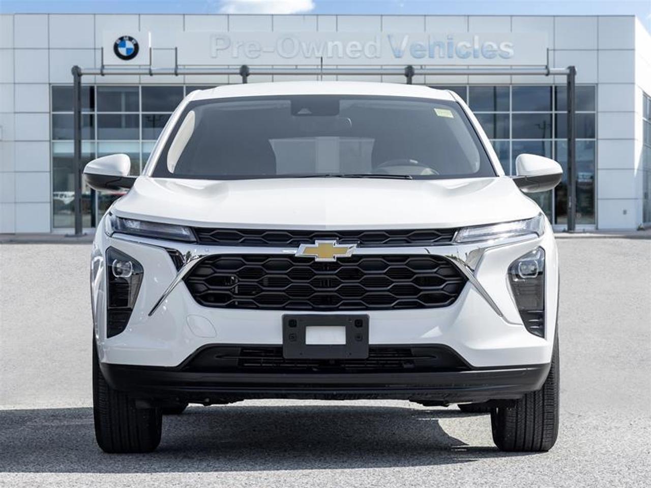 2025 Chevrolet Trax LS 4dr Front-Wheel Drive Photo5