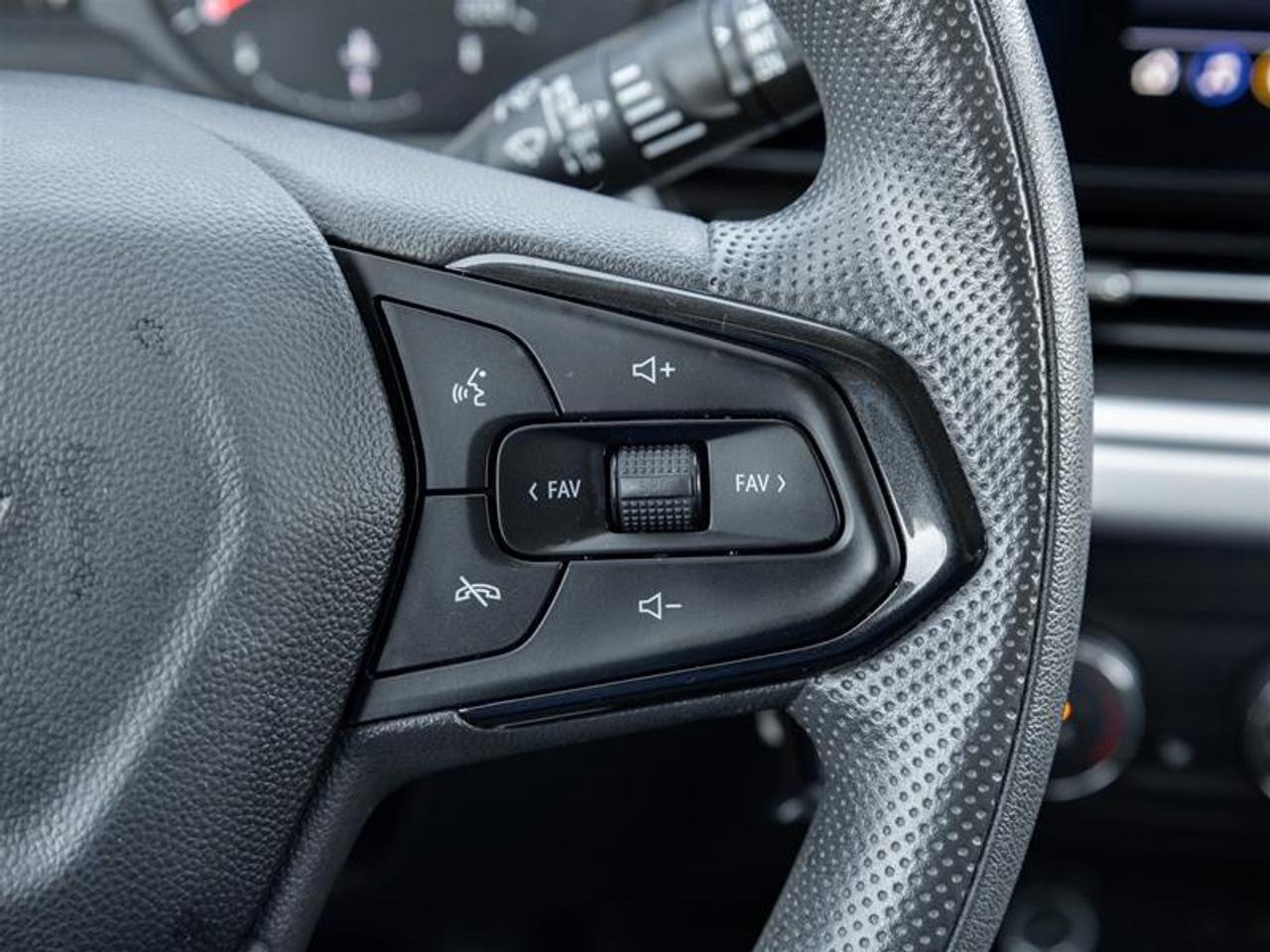 2025 Chevrolet Trax LS 4dr Front-Wheel Drive Photo