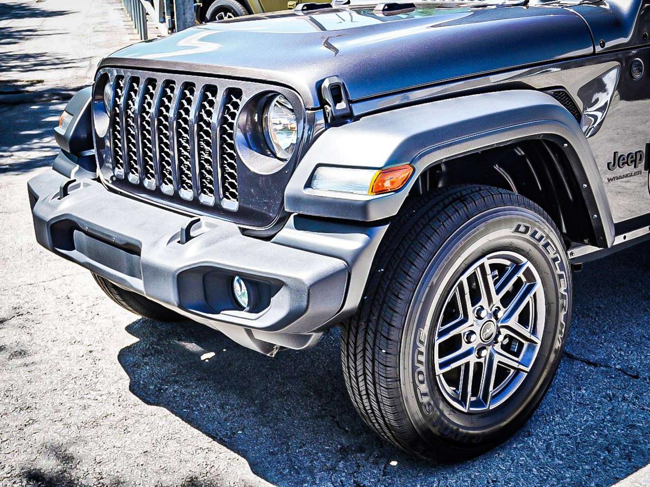 2024 Jeep Wrangler  Photo