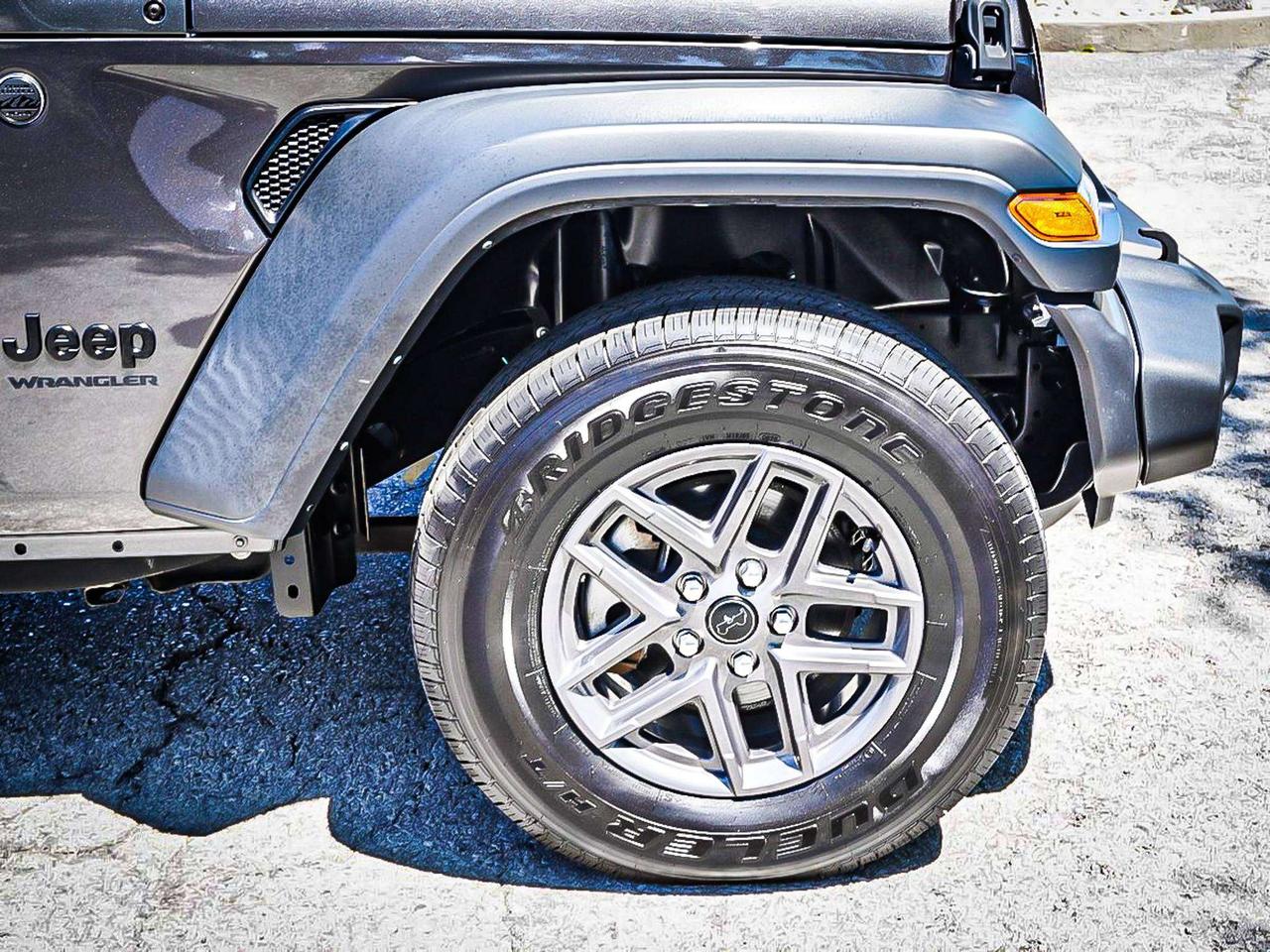 2024 Jeep Wrangler  Photo