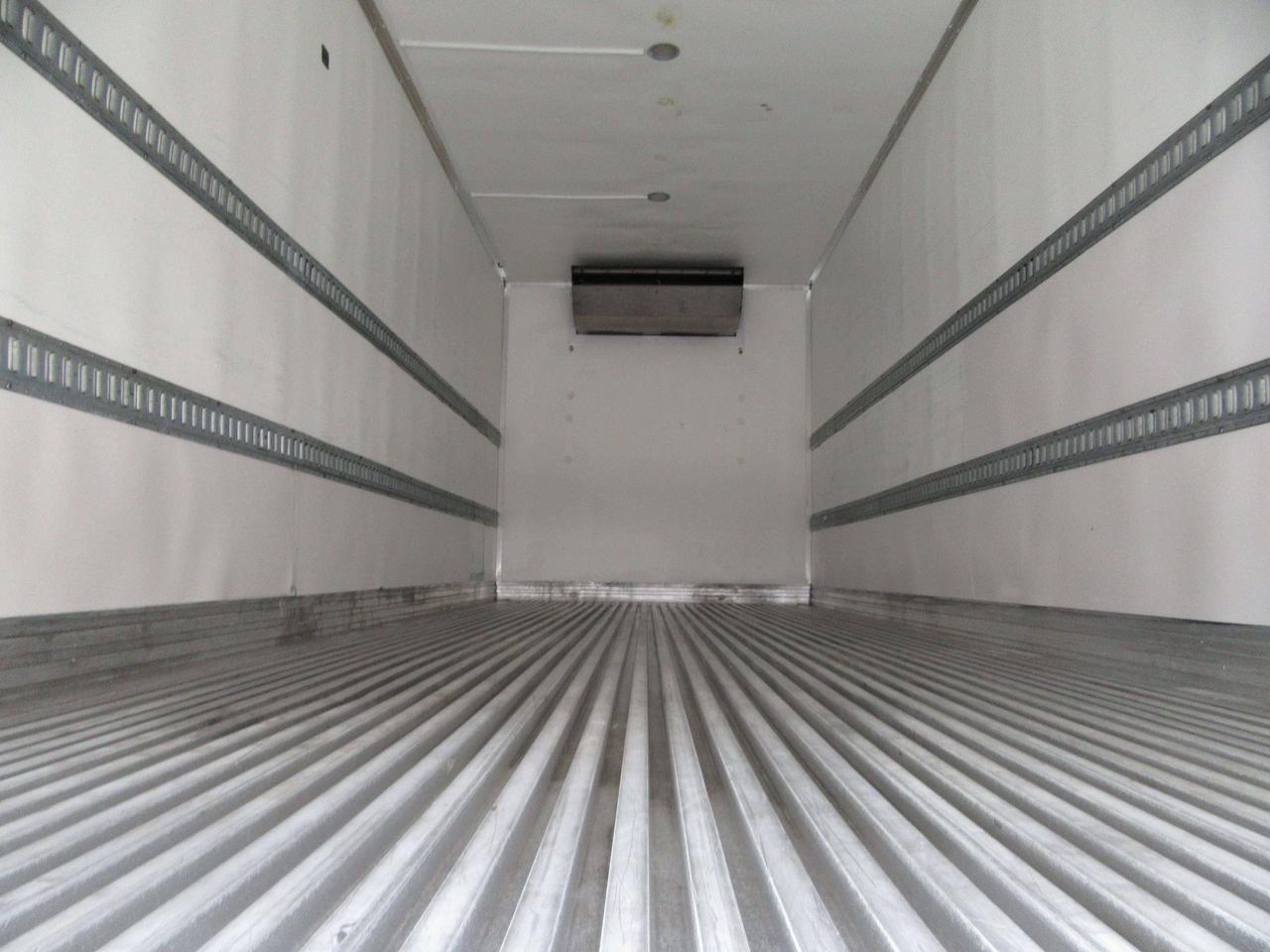 2019 Hino 338 DIESEL 24FT REEFER BOX WITH THERMO KING REEFER Photo4