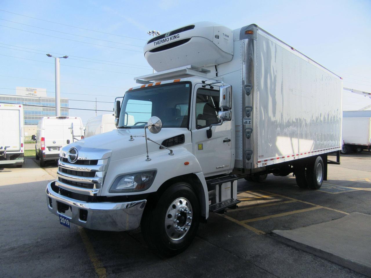 2019 Hino 338 DIESEL 24FT REEFER BOX WITH THERMO KING REEFER Photo