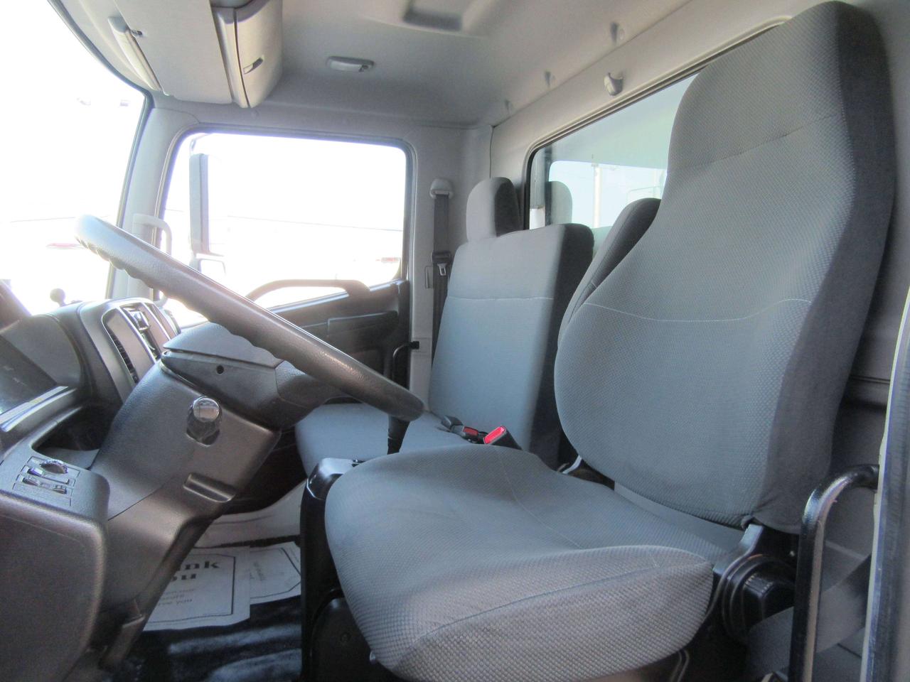 2019 Hino 338 DIESEL 24FT REEFER BOX WITH THERMO KING REEFER Photo