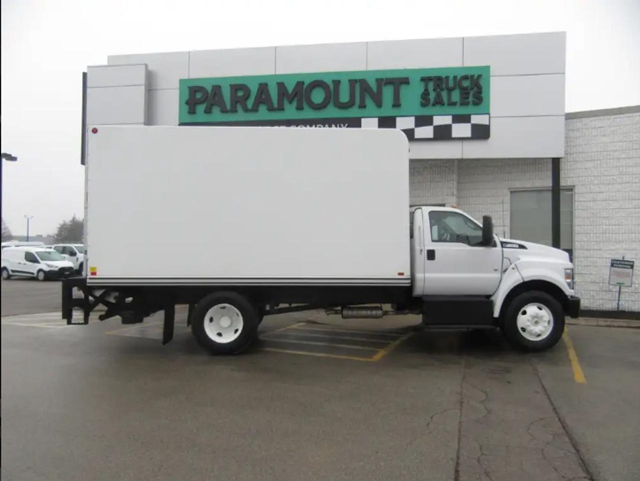 2023 Ford F-650 16FT UNICELL BOX POWER LIFTGATE Photo
