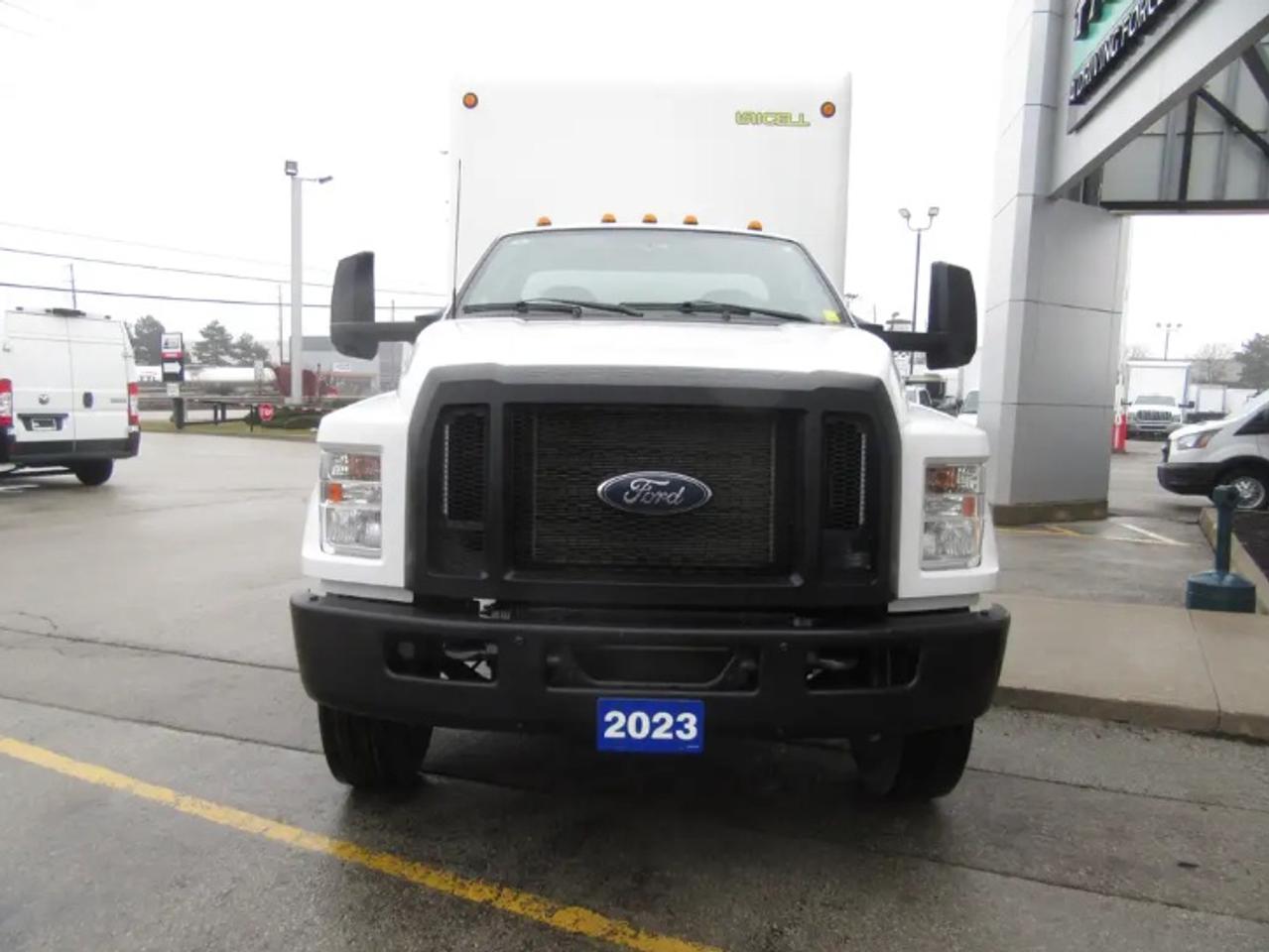 2023 Ford F-650 16FT UNICELL BOX POWER LIFTGATE Photo