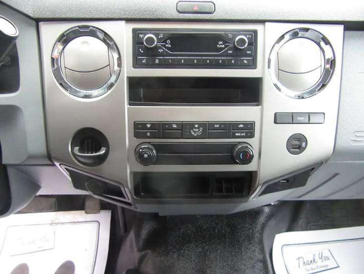 2023 Ford F-650 16FT UNICELL BOX POWER LIFTGATE Photo