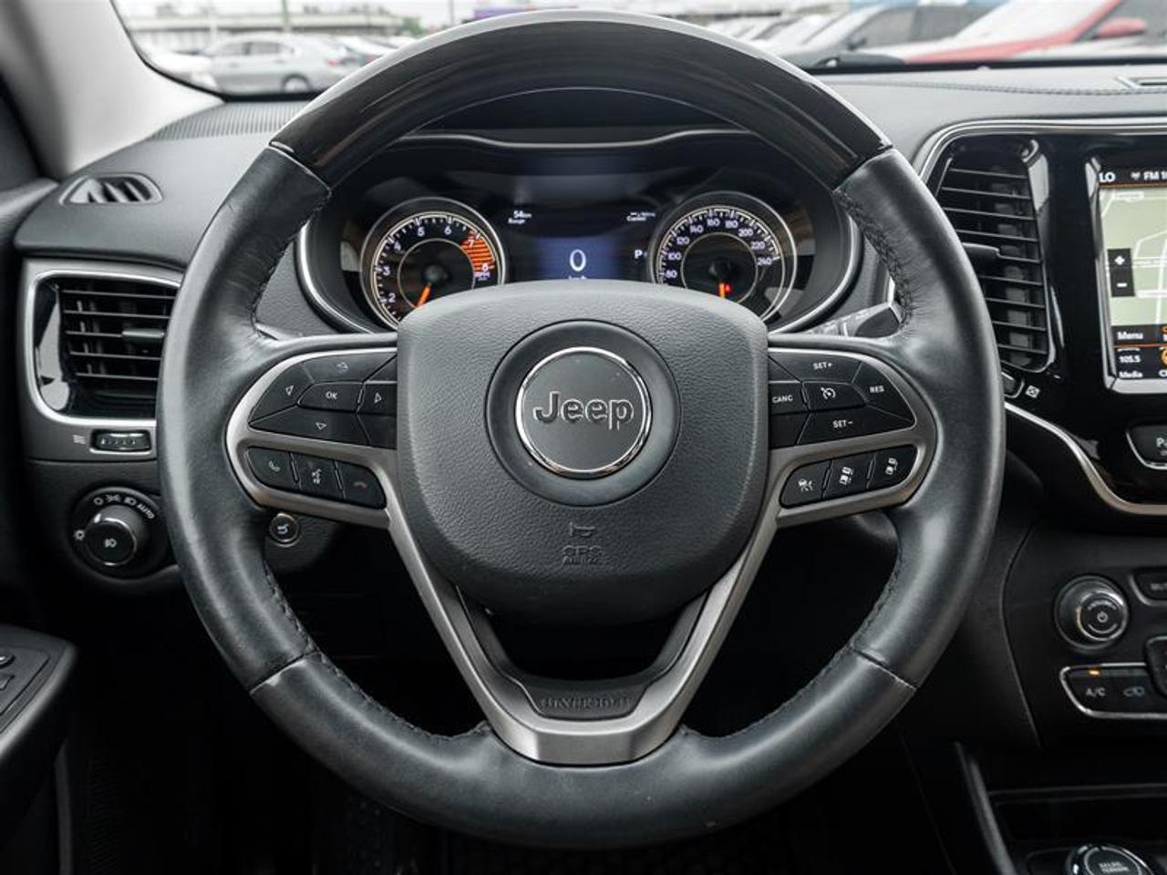 2020 Jeep Cherokee Overland 4dr 4x4 Photo