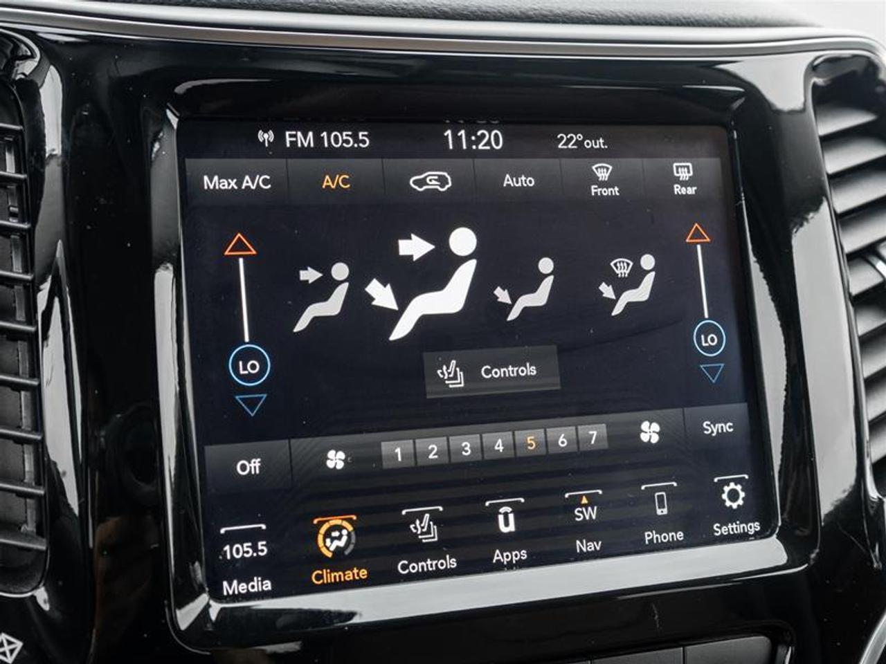2020 Jeep Cherokee Overland 4dr 4x4 Photo