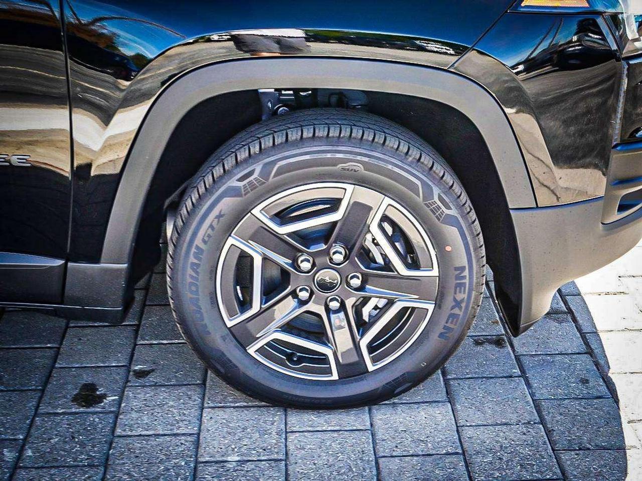 2026 Jeep Cherokee  Photo
