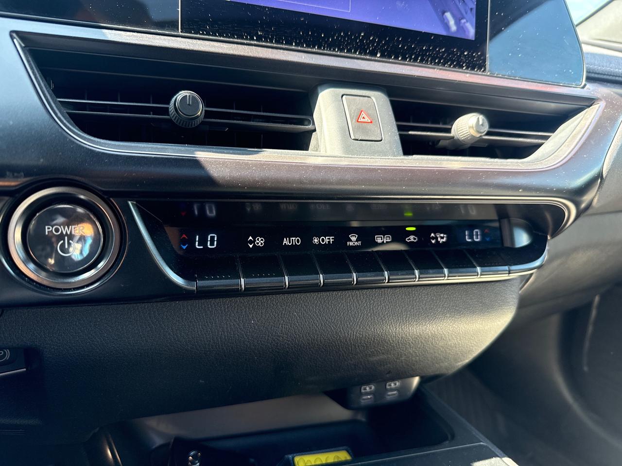 2025 Lexus UX 300H Base 4dr All-Wheel Drive Photo
