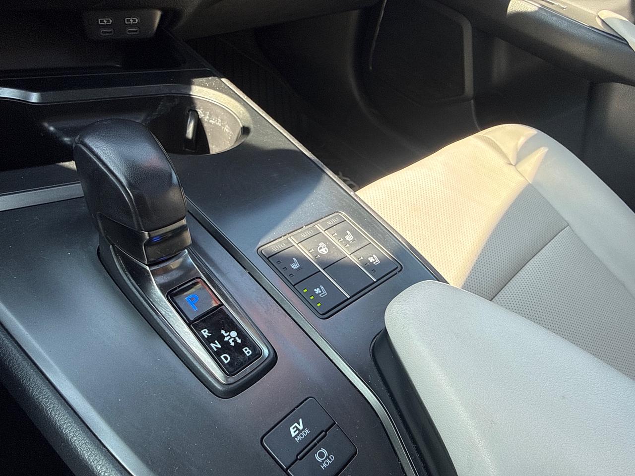 2025 Lexus UX 300H Base 4dr All-Wheel Drive Photo