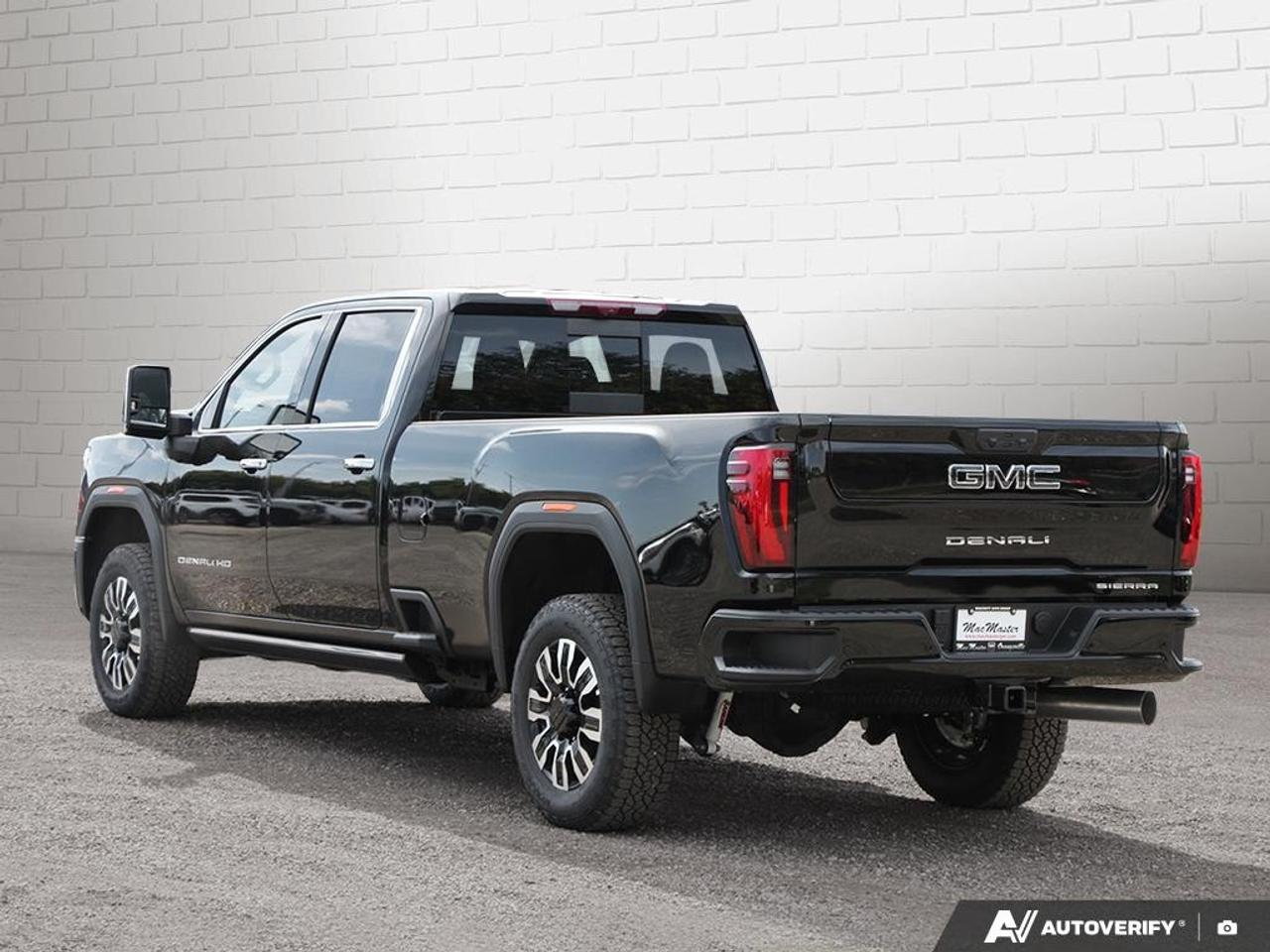 2026 GMC Sierra 3500HD 4WD Crew Cab Long Box Denali Ultimate Photo2